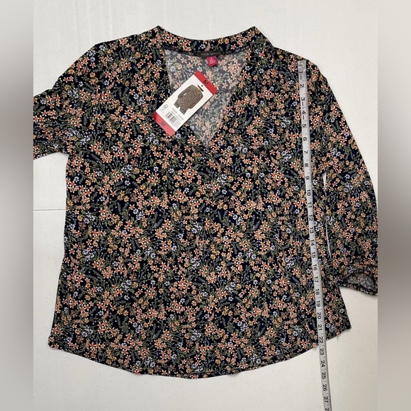 Vince Camuto Women’s Navy Blue Floral Print 3/4 Sleeve V-Neck Relaxed Blouse s M - Picture 10 of 11